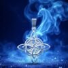 Nudo de Bruja: El Amuleto Eterno en Plata .925