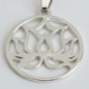 Dije Circular de Plata con Flor de Loto