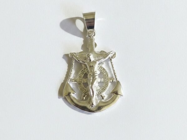 Colgante de Plata con Diseño Marítimo