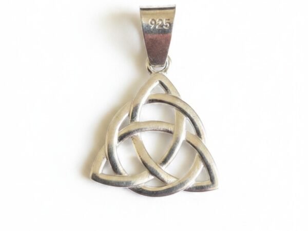 Colgante Triqueta en Plata de Ley .925