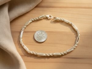 Pulsera Minimalista de Plata de Ley .925
