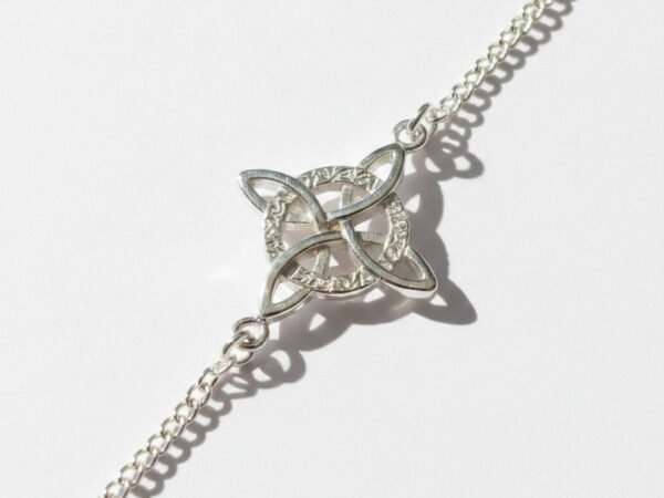 Pulsera Celta Nudo De Bruja de Plata .925