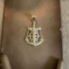 Colgante de Plata con Diseño Marítimo
