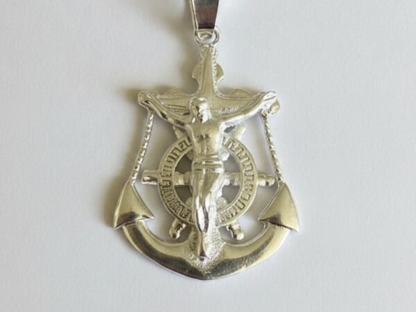 Colgante de Plata con Diseño Marítimo