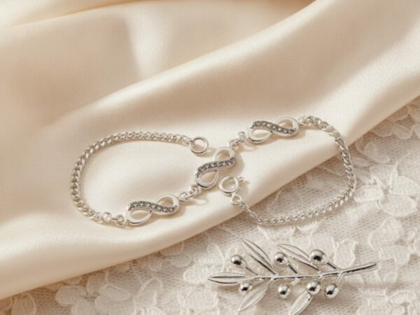 Pulsera Triple Infinito en Plata .925, vista principal