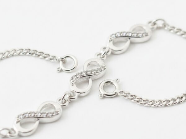 Pulsera Triple Infinito en Plata .925, detalle 5