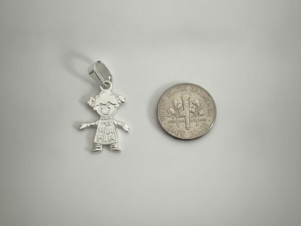 vmysrixg9wnoe4vll2fp.jpg Dije de Niña en Plata de Ley .925