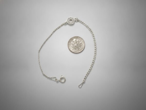 nuxwenqdydqqc3j7drwp.jpg Pulsera Ligera Círculo de Abundancia con Zirconia